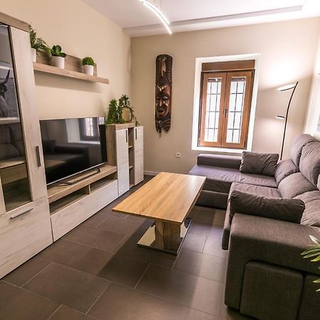 Centrico Y Moderno Con Piscina Y Parking Apartment Jaen Exterior photo